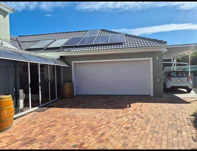 4 BEDROOM HOUSE FOR SALE IN KLEINBAAI
